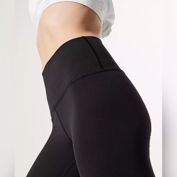 Lululemon Wunder Under 28" Leggings - Picture 2 of 5